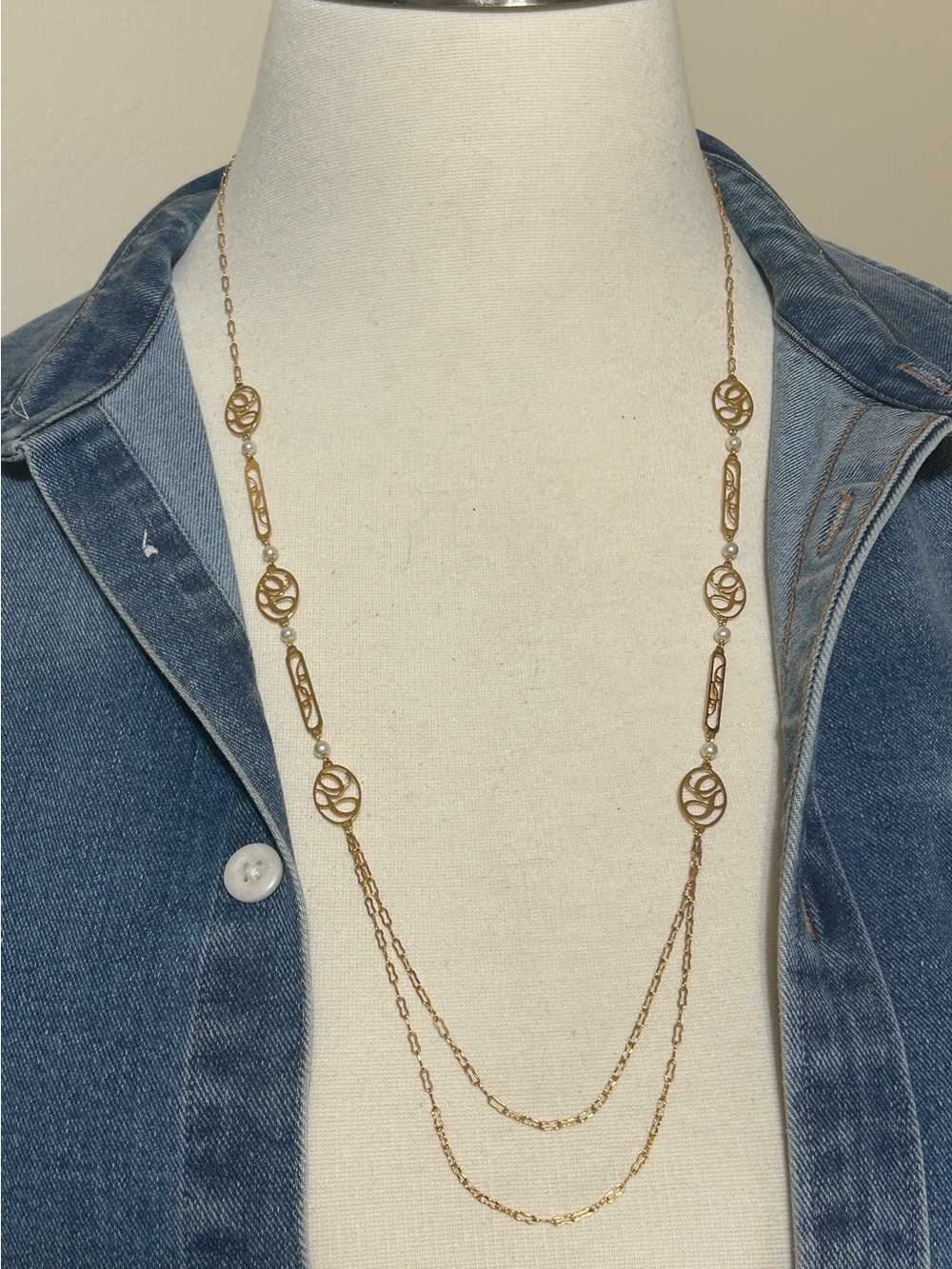 VINTAGE AVON FAUX PEARL INITIAL SCRIPT G GOLD TONE CHAIN
